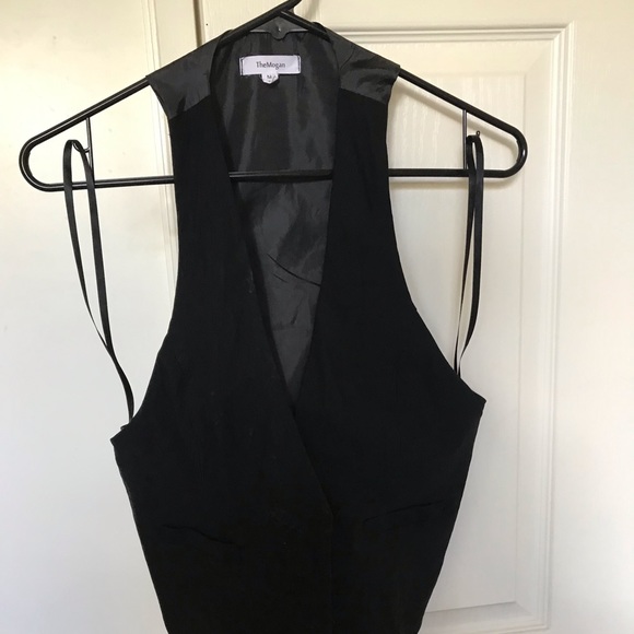 Women’s Medium Black Vest fitted - Picture 1 of 4